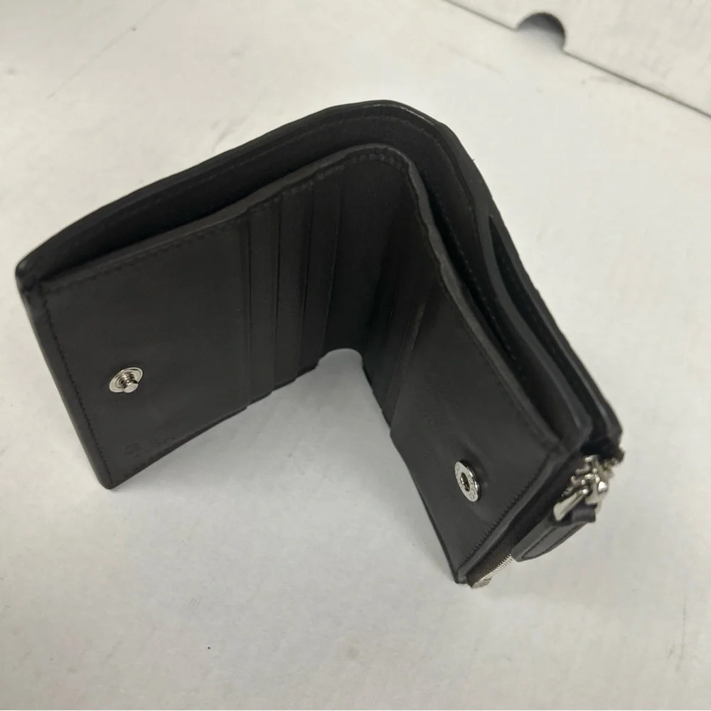 Beown Embossed Leather Wallet